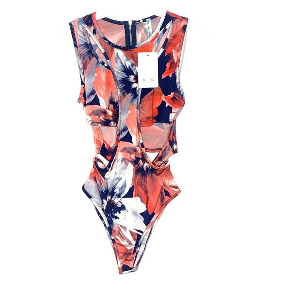 New Floral Bodysuit - Picture 4 of 7